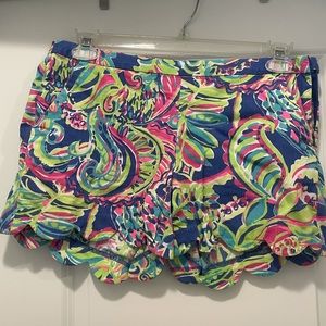 Lilly Pulitzer scalloped shorts, size 6